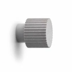 Normann Copenhagen Chip Garderoben-Wandhaken S - Länge 5 Cm - Ø 4,6 Cm - Grey