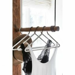 Lind DNA Wall Swing Oak Garderobe - Länge 50 Cm - Smoked/brown 6 Lind DNA Wall Swing Oak Garderobe - Länge 50 Cm - Smoked/brown -qeeboo shop unnamed file 1017