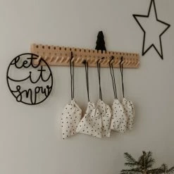 Eulenschnitt Tanne Adventskalender-Holzleiste - Leiste Ca. 55x7 Cm - Tanne Ca. 7x3 Cm - Natur -qeeboo shop unnamed file 28