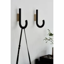 Gejst Design Gejst Hook Garderobenhaken - 2x12,8x19 Cm - Black/brass -qeeboo shop unnamed file 293
