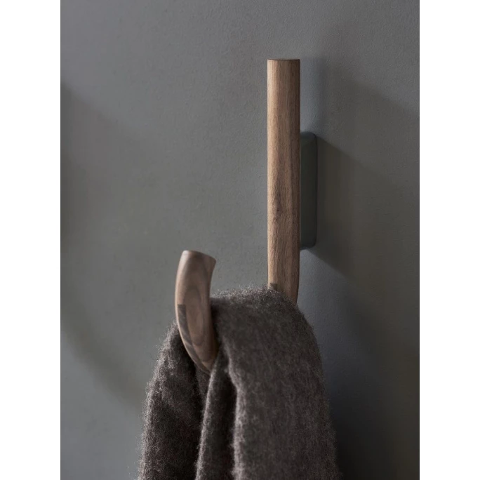 Gejst Design Gejst Hook Garderobenhaken - 2x12,8x19 Cm - Walnut/black 2 Gejst Design Gejst Hook Garderobenhaken - 2x12,8x19 Cm - Walnut/black – Bild 2