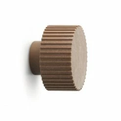 Normann Copenhagen Chip Garderoben-Wandhaken M - Länge 4,5 Cm - Ø 6,1 Cm - Nature