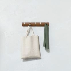 Umbra Flip Wandgarderobe - 51x6x3 Cm - Walnut/gold 8 Umbra Flip Wandgarderobe - 51x6x3 Cm - Walnut/gold -qeeboo shop unnamed file 648