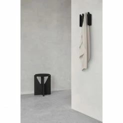 Kristina Dam Studio Column Wandgarderobe - 21x5,5x18 Cm - Black -qeeboo shop unnamed file 685